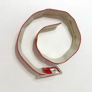 VINTAGE YVES SAINT LAURENT RED PATENT LEATHER BELT Yves Saint Laurent | Accessories | Vintage Yves Saint  main image 2